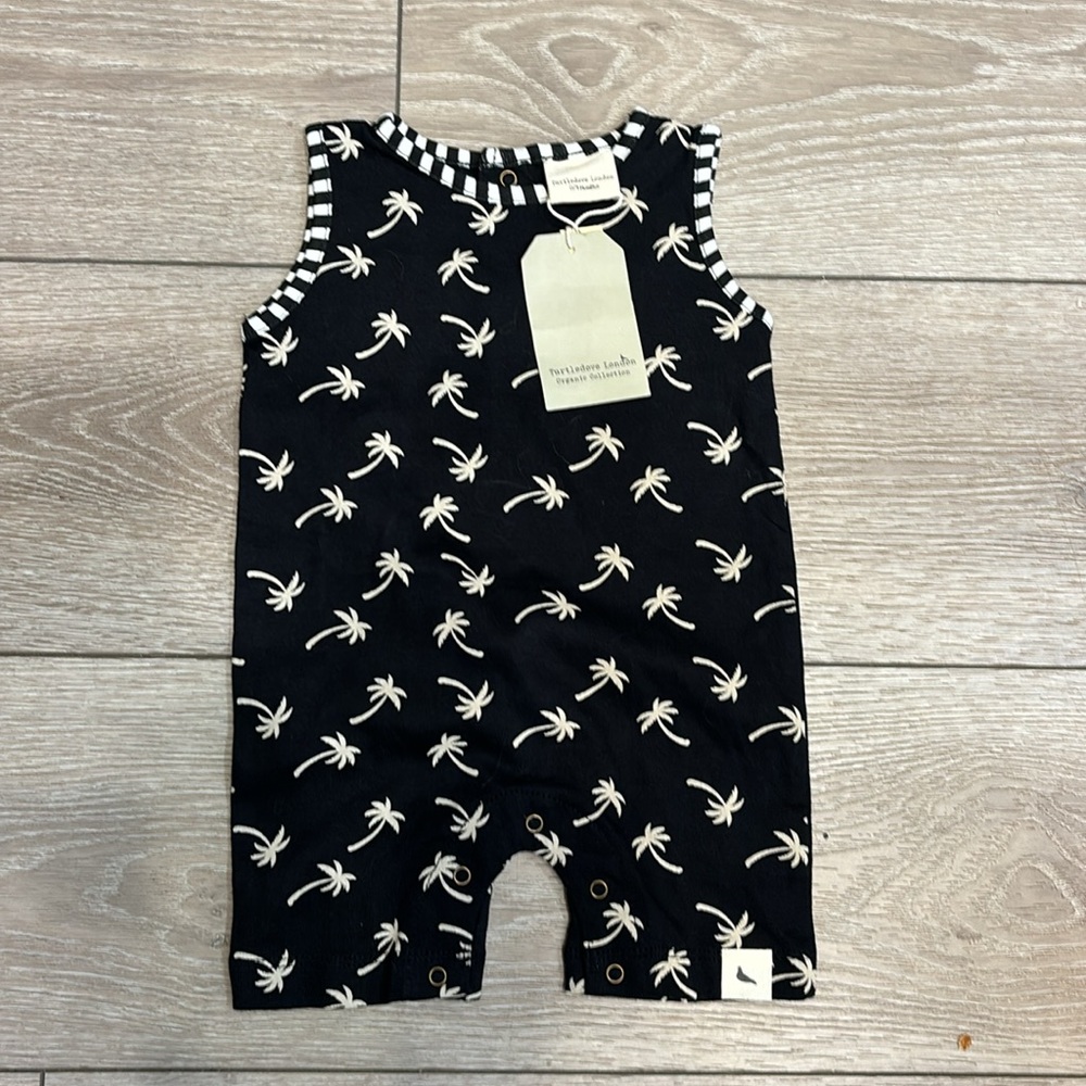 Turtle Dove London one piece 0-3mo. New